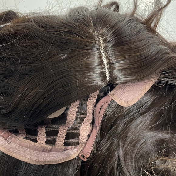 ✨HOST PICK ✨Dark brown synthetic wig 24” - Picture 6 of 6